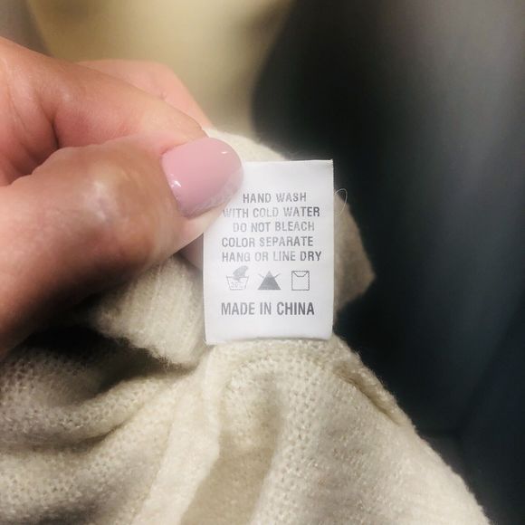 Dreamers for Anthropologie cream v-neck sweater size small, cotton blend - Picture 9 of 11